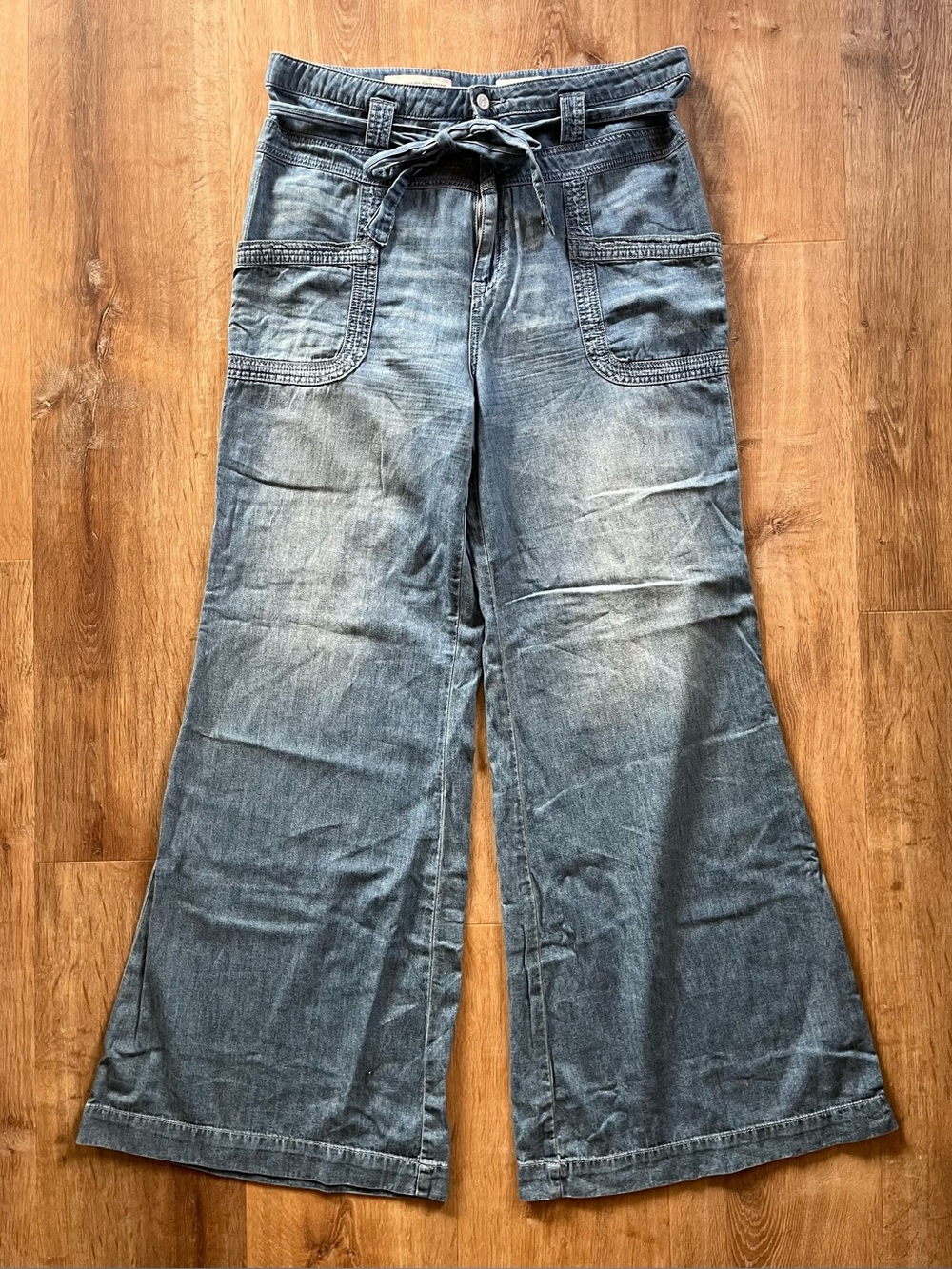 Pilcro Ultra High-Rise Tie-Waist Wide-Legs
